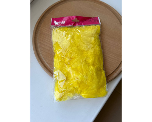 Пір'я натуральне для декору (жовте)